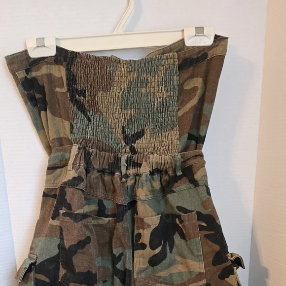 ATHINA Camouflage Jumpsuit Size Medium - Picture 3 of 6